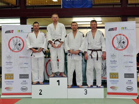 podium -90